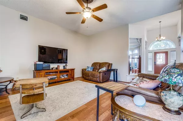 726 Sumner Drive, Mesquite, TX 75149