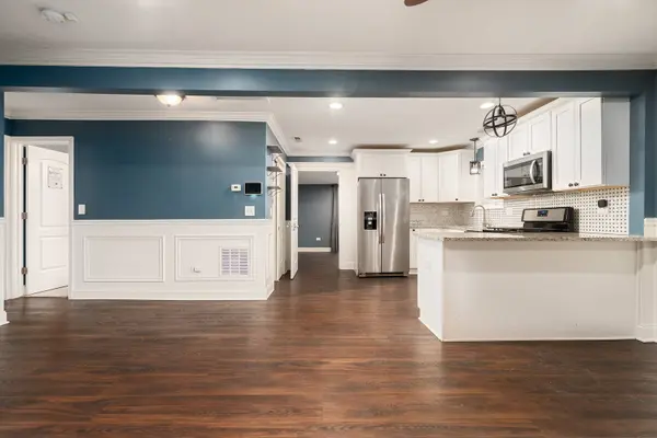 14637 Spaulding Avenue, Midlothian, IL 60445