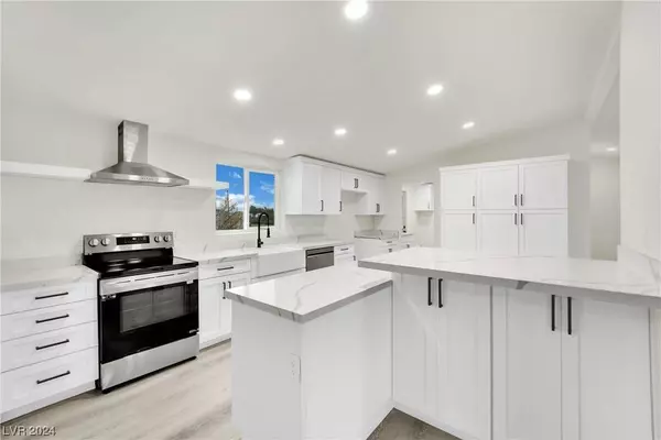 1120 S Barney Street, Pahrump, NV 89048