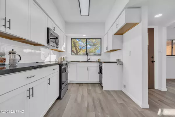 7873 E Linden Court, Tucson, AZ 85715