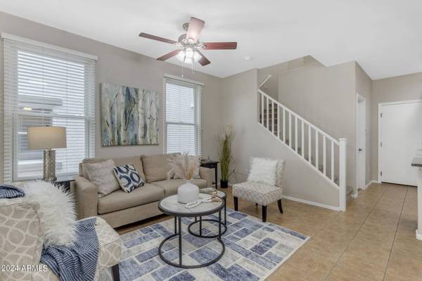 3659 E LESLIE Drive, Gilbert, AZ 85296