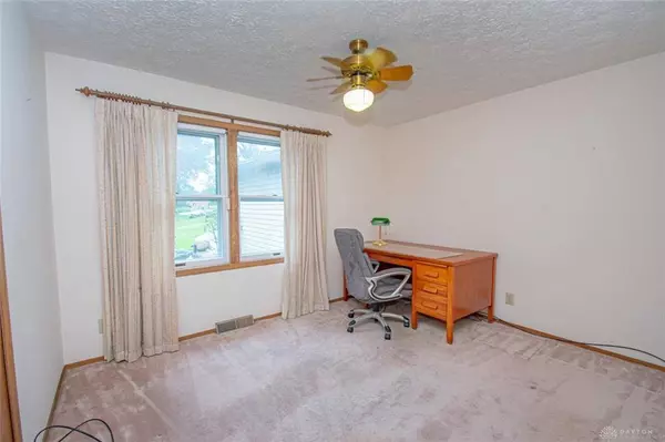 108 Lakengren Drive, Eaton, OH 45320