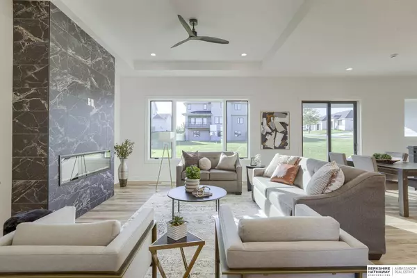 3502 S 214 Street, Elkhorn, NE 68022