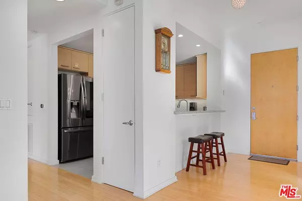 12411 Pacific Ave #202, Los Angeles, CA 90066