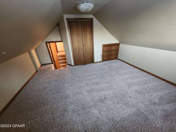 324 MADISON Avenue, Neche, ND 58265