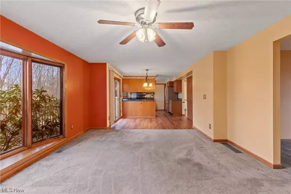 1339 Cherry Wood WAY, Uniontown, OH 44685