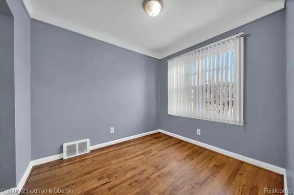 19007 KENTFIELD Street, Detroit, MI 48219