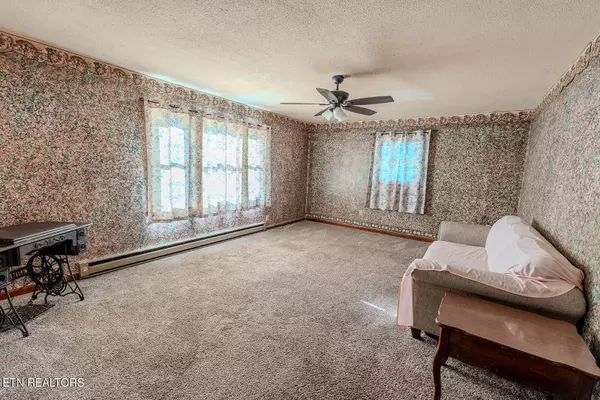 137 Kiser CIR, Jonesborough, TN 37659