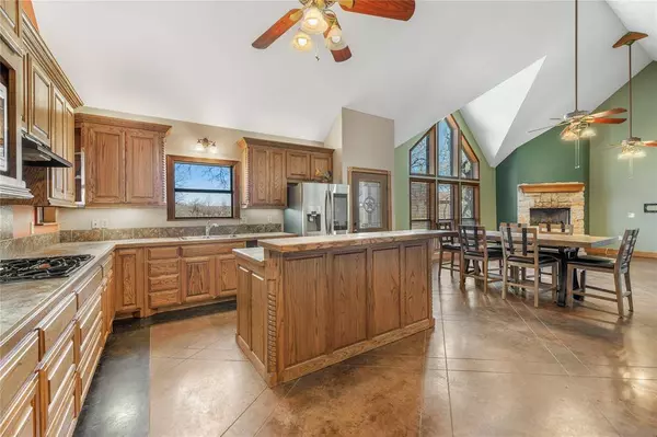 270 Nautilus Court, Decatur, TX 76234