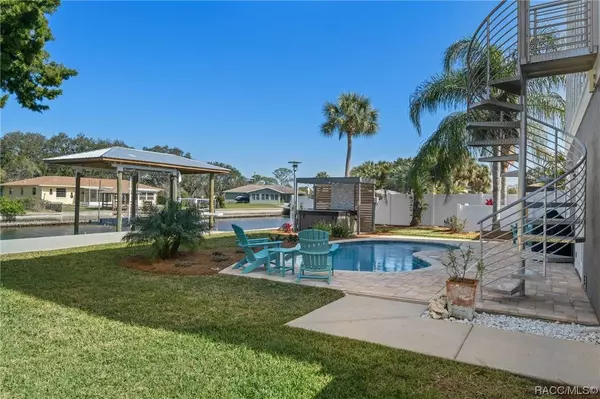 11725 W Sunnybrook CT, Crystal River, FL 34429