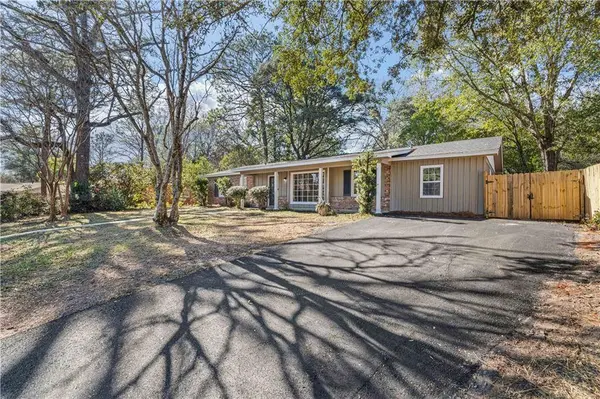 1021 Centerwood DR, Mobile, AL 36608