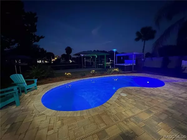 11725 W Sunnybrook CT, Crystal River, FL 34429