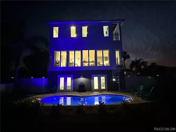 11725 W Sunnybrook CT, Crystal River, FL 34429