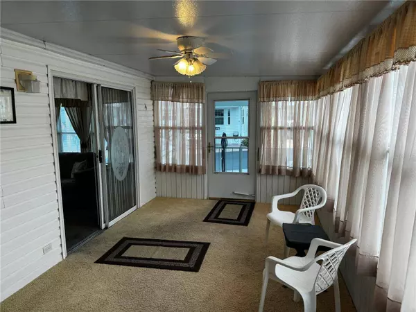 416 ARNOLD PALMER DR, Davenport, FL 33837