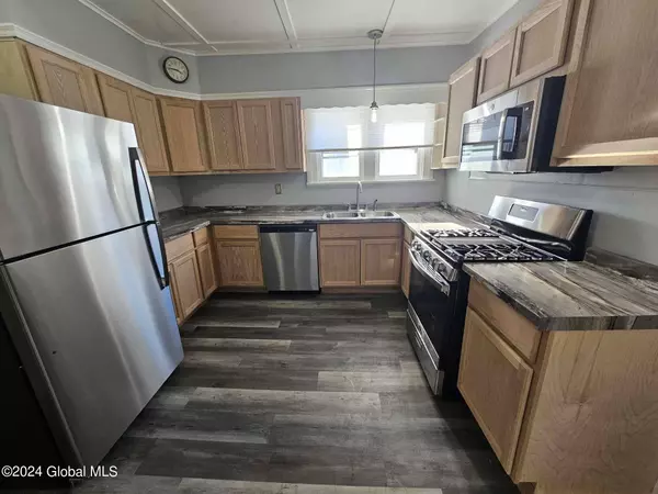 113 S S Kingsboro Avenue, Gloversville, NY 12078