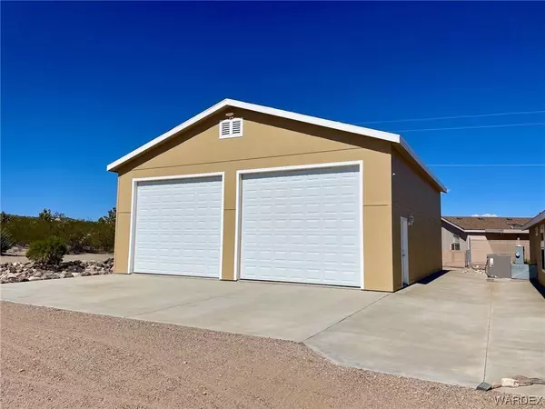 635 E Dellenbaugh DR, Meadview, AZ 86444