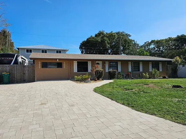 1617 Arnold DR, Melbourne, FL 32935