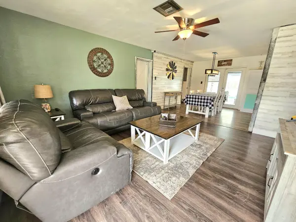 1617 Arnold DR, Melbourne, FL 32935