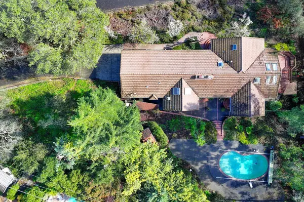 15 Via Del Arroyo DR, Napa, CA 94559