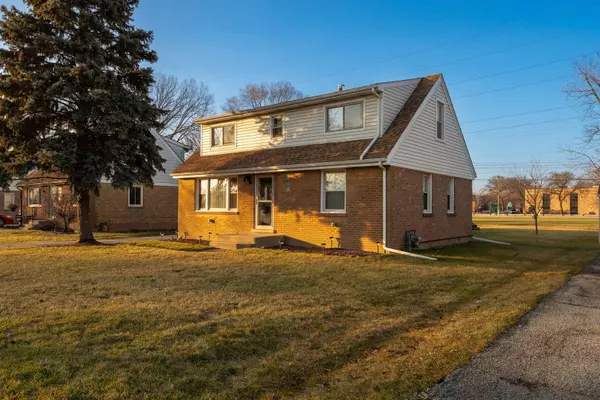 7748 Suburban Lane, Bridgeview, IL 60455