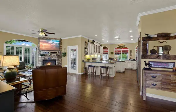 27270 Stonehenge CIR, Hemet, CA 92544