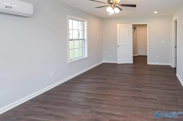 3218 Deerfield Road NW, Huntsville, AL 35810