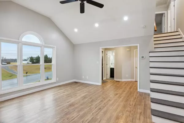 1084 Heatherwood Rd, Pleasant View, TN 37146