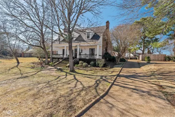 11180 Heritage Oaks Circle, Shreveport, LA 71106