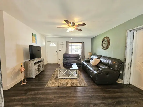 1617 Arnold DR, Melbourne, FL 32935