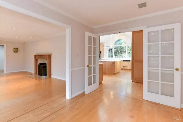 15 Via Del Arroyo DR, Napa, CA 94559