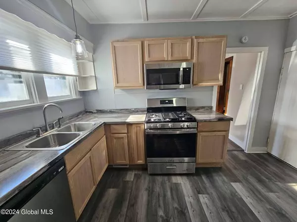 113 S S Kingsboro Avenue, Gloversville, NY 12078