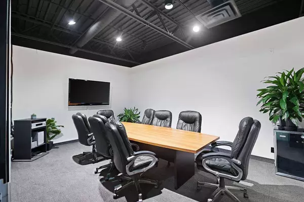 1918 9 AVE SE, Calgary, AB T2G 0V2