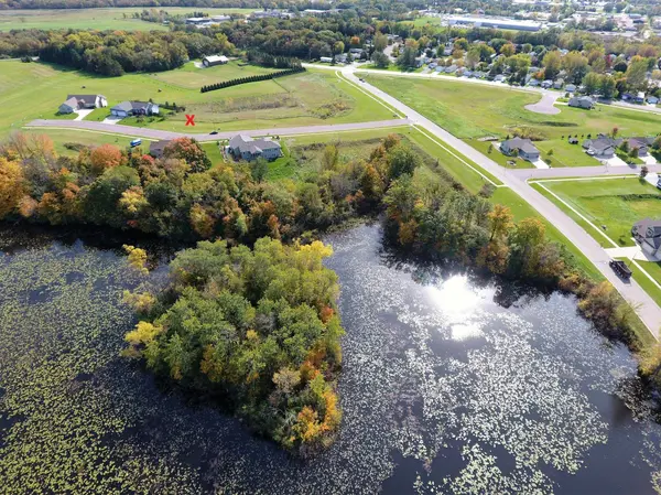 411 Chestnut LN, Faribault, MN 55021