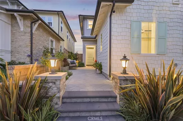 5242 Goldenrod CIR, Huntington Beach, CA 92649