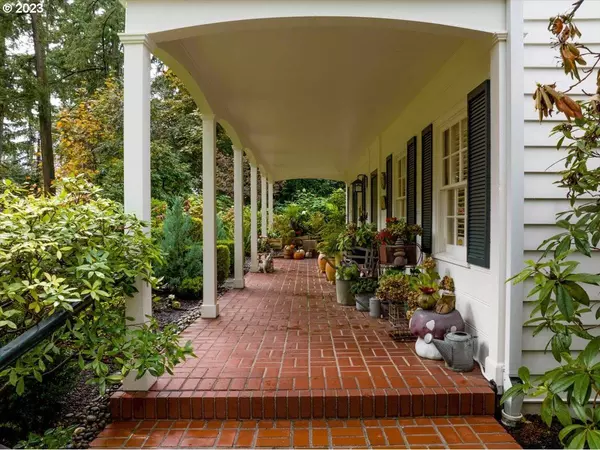 310 CHANDLER PL, Lake Oswego, OR 97034