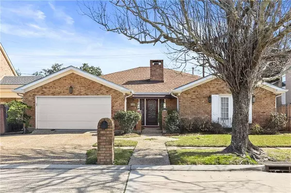 3201 TOLMAS DR, Metairie, LA 70002