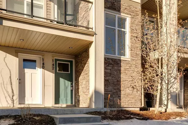 142 Spring Creek Common SW, Calgary, AB T3H 6E2