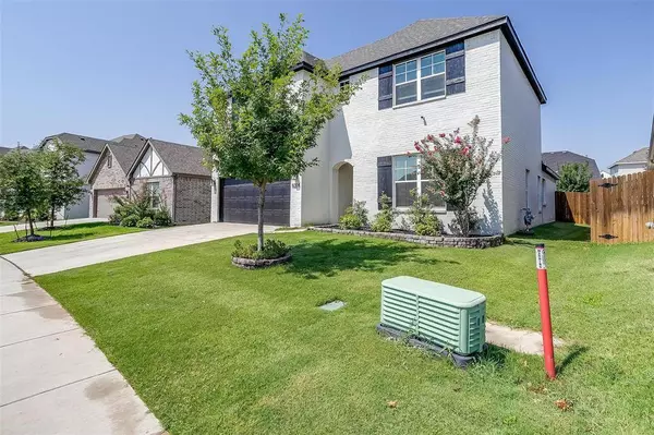 5204 Sonata Trail, Fort Worth, TX 76126