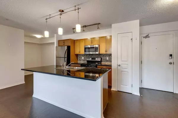 250 New Brighton Villas SE #214, Calgary, AB T2Z 0T8