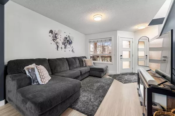 1042 Channelside WAY SW, Airdrie, AB T4B 3H8