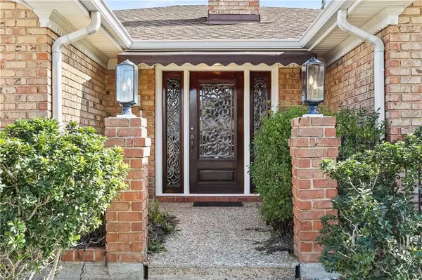 3201 TOLMAS DR, Metairie, LA 70002