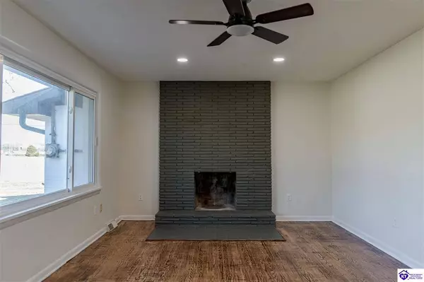 312 Eastern Drive, Radcliff, KY 40160