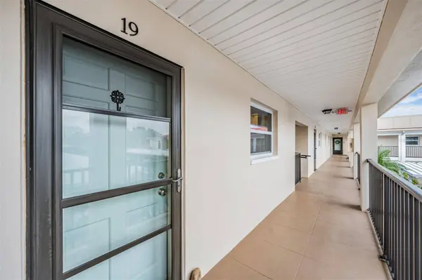 10350 IMPERIAL POINT DR W #19, Largo, FL 33774