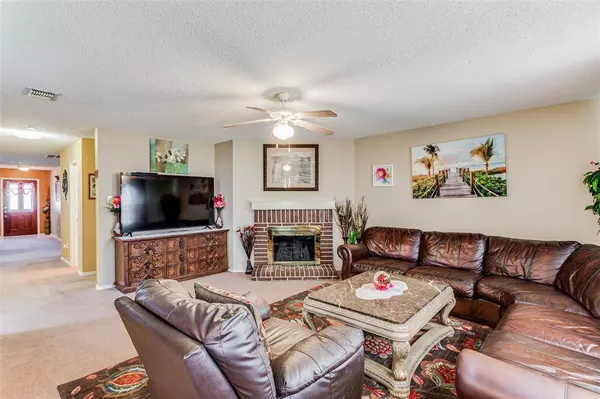 3853 Irish Setter Drive, Fort Worth, TX 76123