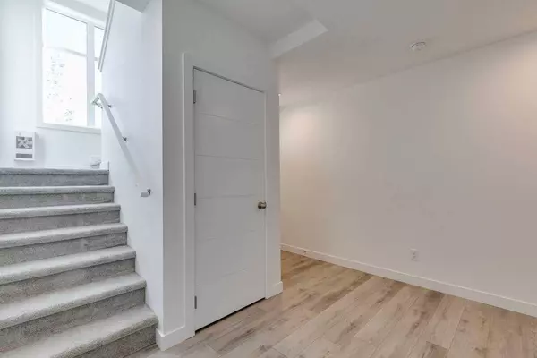 142 Spring Creek Common SW, Calgary, AB T3H 6E2