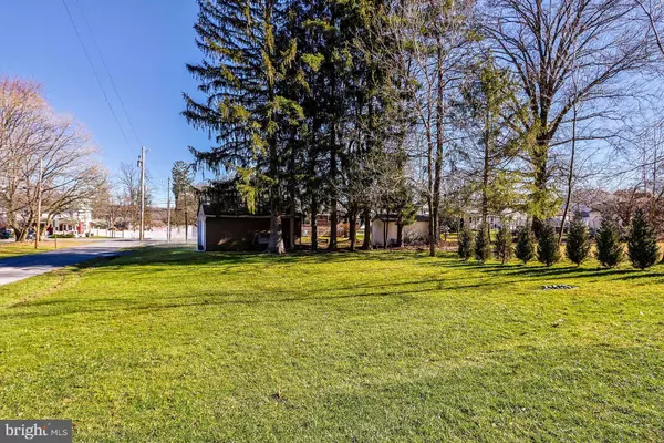 3599 STRAUSS AVE, Bethlehem, PA 18015