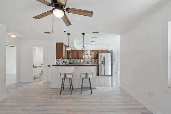 7131 43RD ST N, Pinellas Park, FL 33781