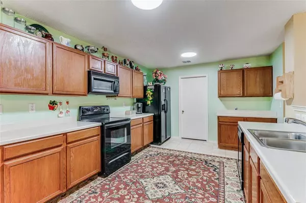 3853 Irish Setter Drive, Fort Worth, TX 76123