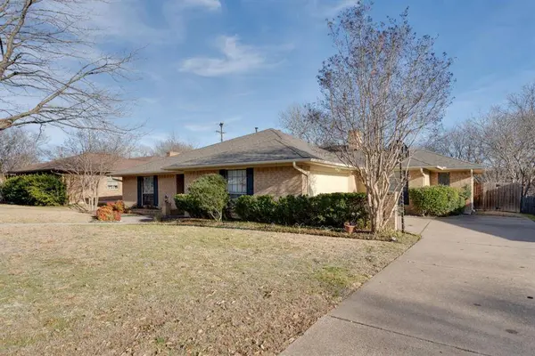 2012 S Lakeshore Drive, Rockwall, TX 75087