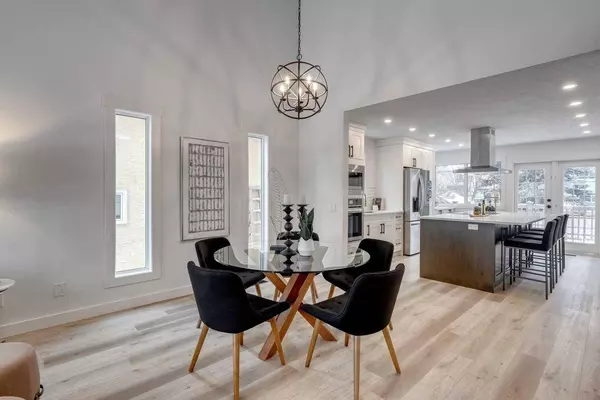 17128 Sundown RD SE, Calgary, AB T2X 2Y2